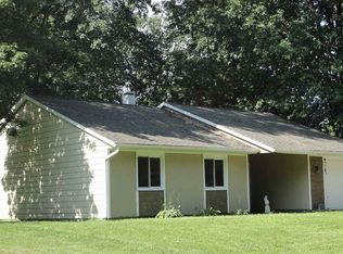 7714 Valley Meadows Dr, Fort Wayne, IN 46815