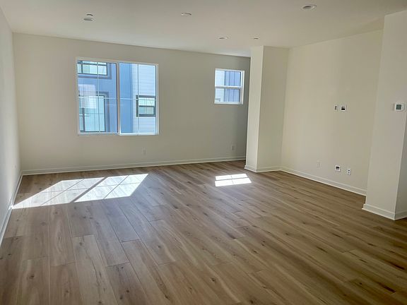 5th image of 2577 Delphinium Ln