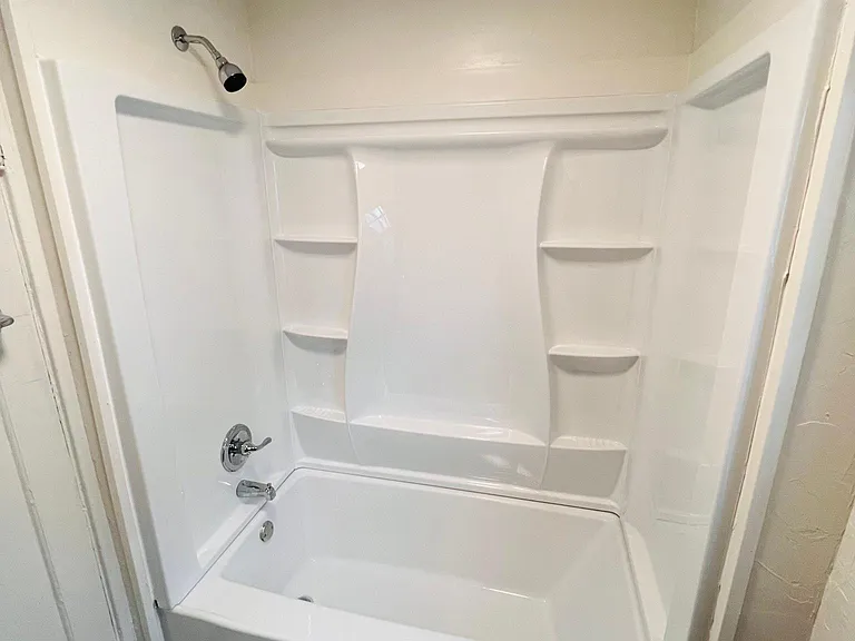 1127 Vernon Dr — Photo 21