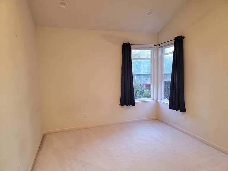 1017 Phoenix Ct — Photo 21