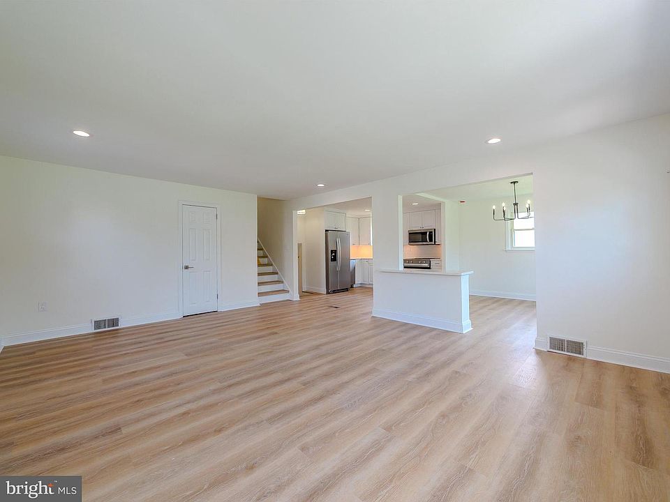 1st image of 2989 Eastburn Ave
