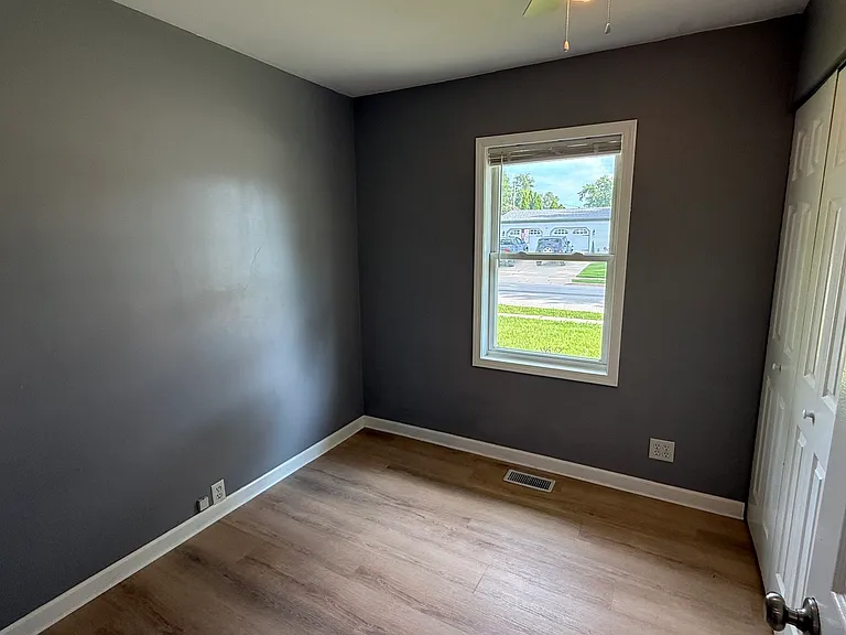 406 Belmont Dr — Photo 11