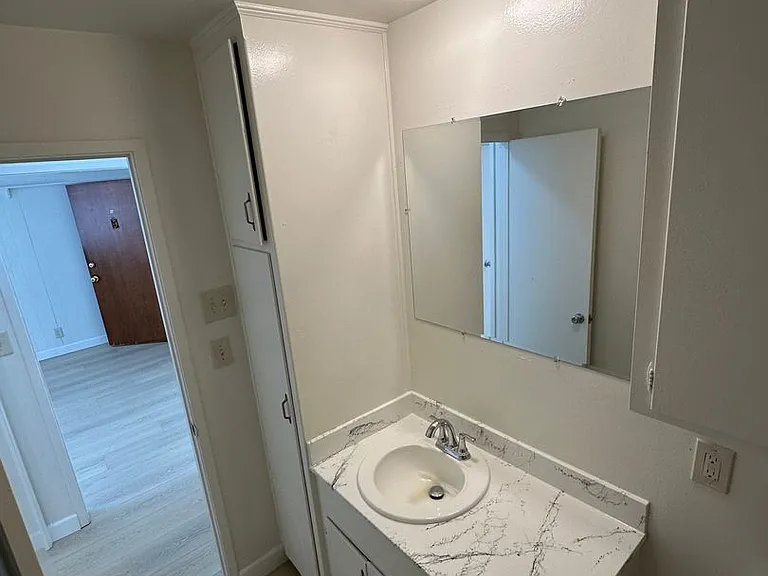 4168 Illinois St #8 — Photo 18