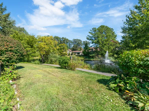 361 Heritage Village #B, Southbury, CT 06488