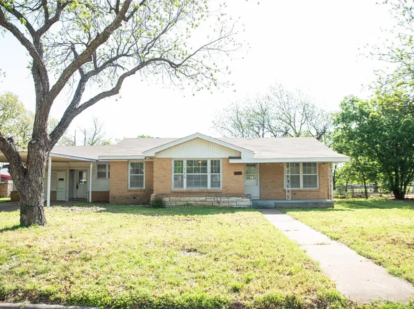 107 Farmer Ave, Olney, TX 76374
