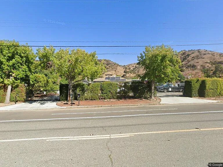 9805 La Tuna Canyon Rd