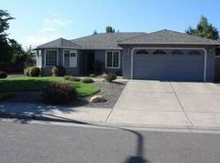 1572 Arlington Dr, MEDFORD, OR 97501