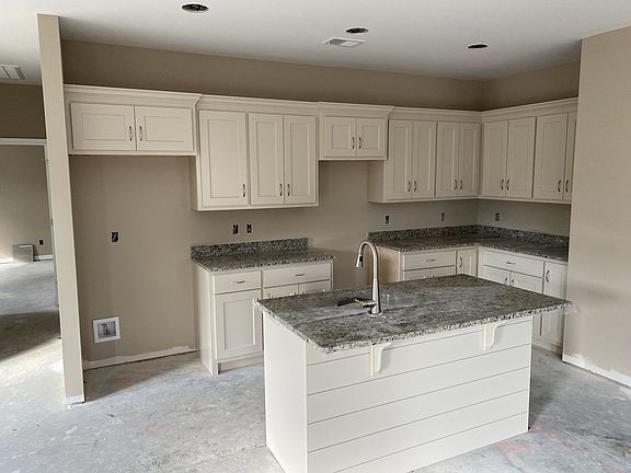 2nd image of 104 Osprey Ct