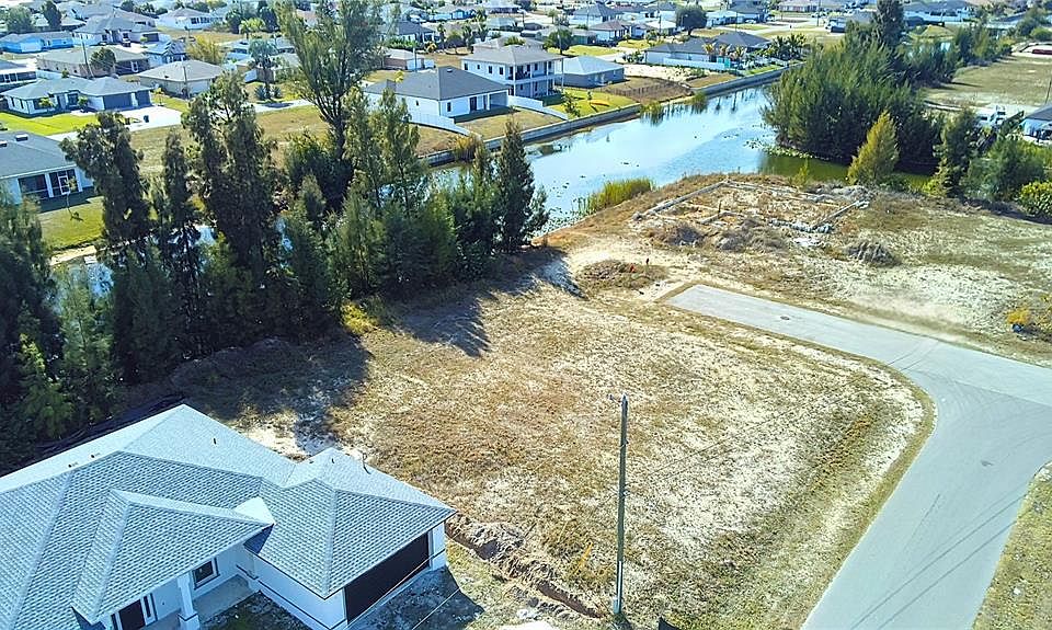 1st image of 122 NE 9TH STREET LOT 83