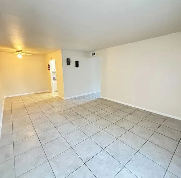 Inglewood Village Apartments — Photo 46