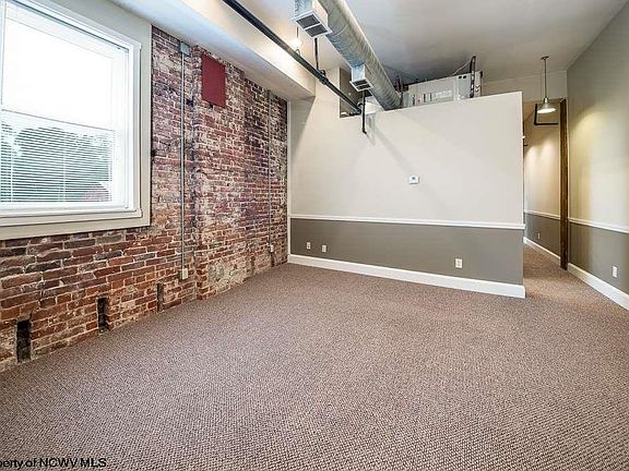2nd image of 10 Pietro St #3