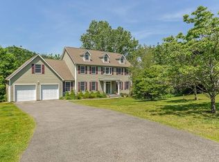 4 Dickson Ln, Mount Kisco, NY