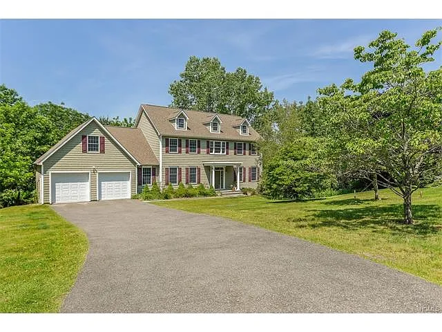 4 Dickson Ln photo 1