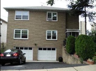 1527 11th St #1, Fort Lee, NJ 07024