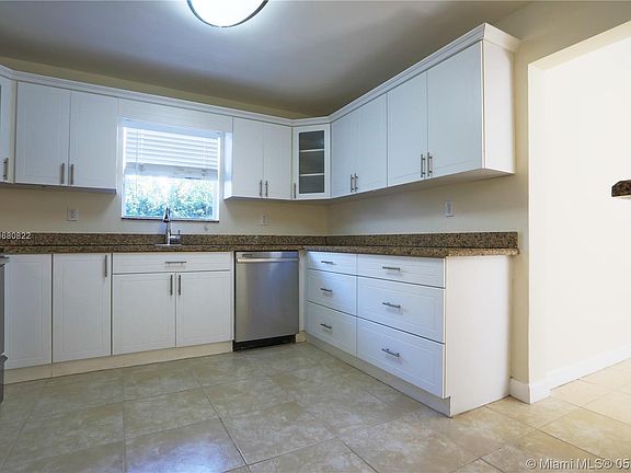 3rd image of 455 NE 88th St