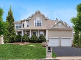 663 Skyline Dr, Lake Hopatcong, NJ 07849