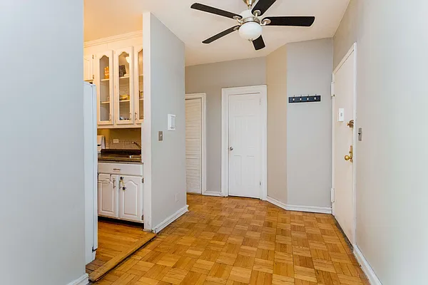 Sold by Re/Max In The City | media 16