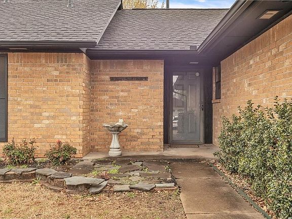 2nd image of 2700 Greenfield Dr