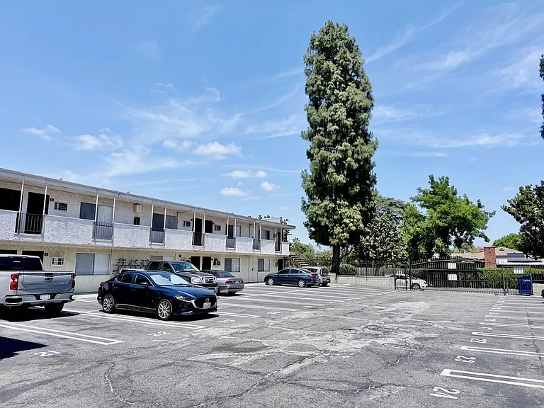 Sepulveda Blvd — Photo 18