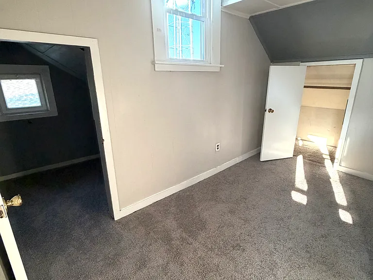 227 Beachwood Blvd — Photo 18