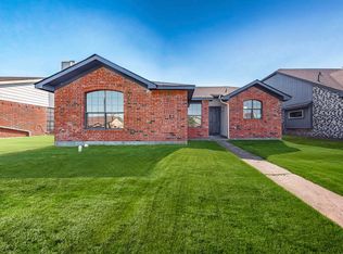 3920 O'B Crowe Dr, Dallas, TX 75227