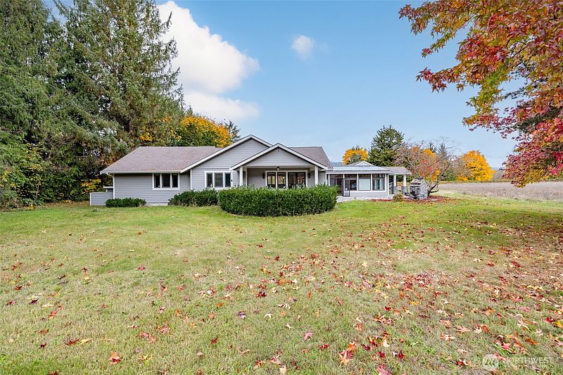 3rd image of 30825 Walberg Road