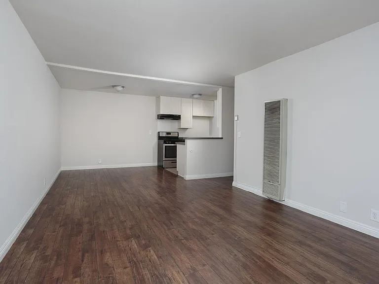 5161 Riverton Ave #108 — Photo 7