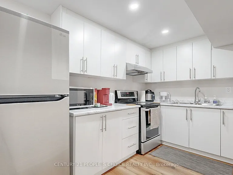 113 Frenchpark Cir #LOWER — Photo 8