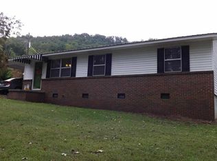 4237 Hide A Way Dr, Guntersville, AL 35976