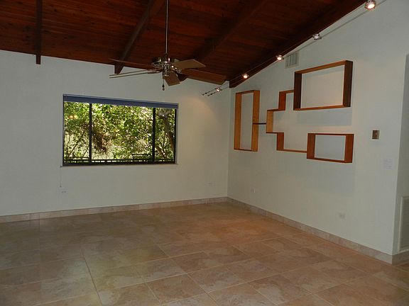4th image of 179 Orlando Dr