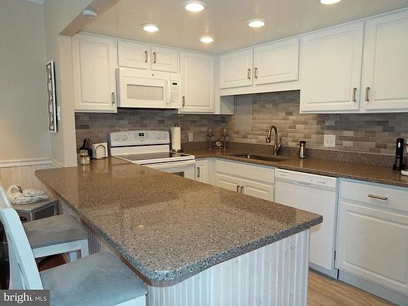 3rd image of 9400 Coastal Hwy #408