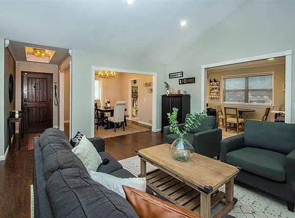 4th image of 2119 Bengal Ln