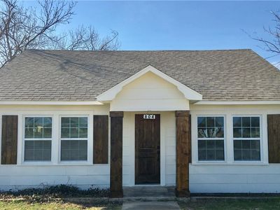 804 E Highland Ave, Comanche, TX, 76442