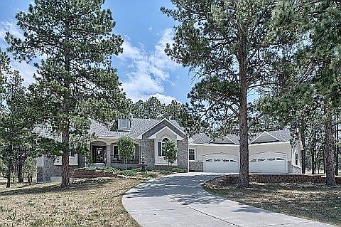 Kings Deer Beauty on 2.5 Acres