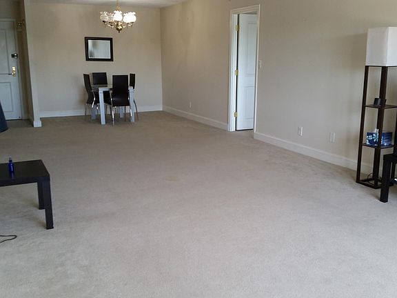 Dining room: Partially furnished version