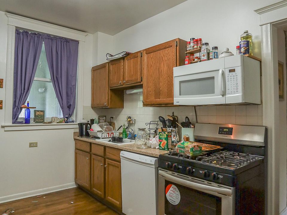 1st image of 3717 N Wolcott Ave #2