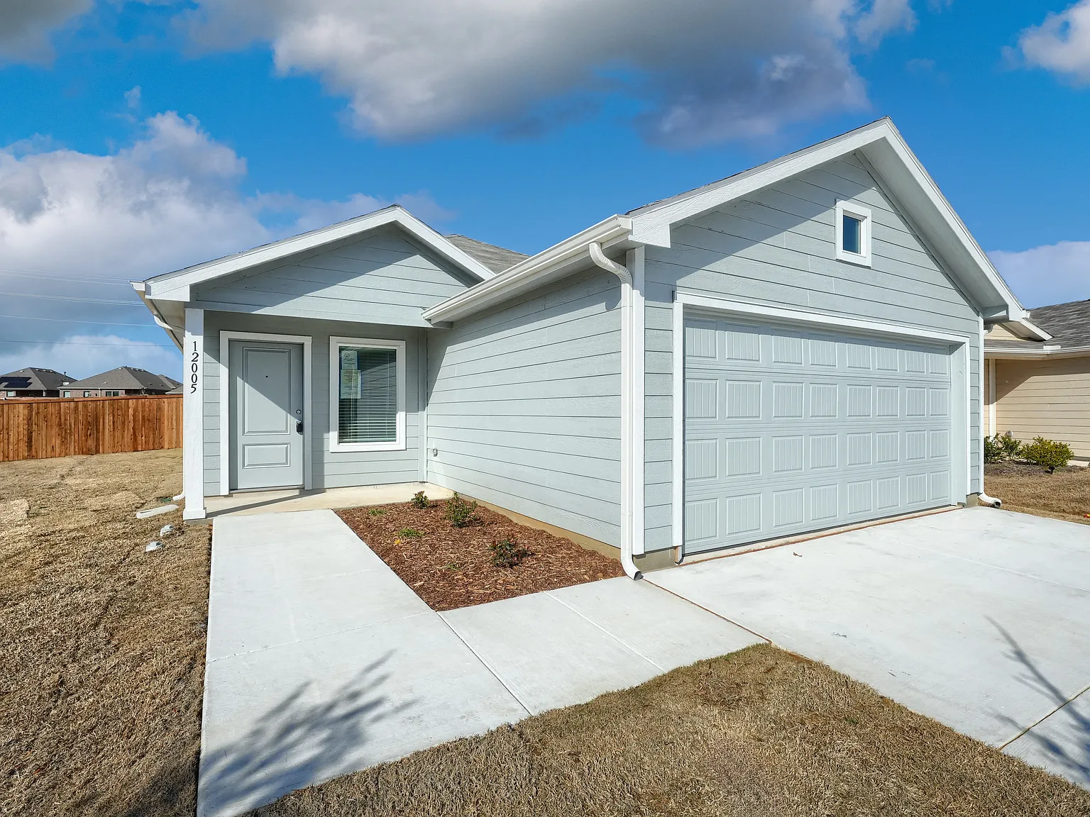 4 bed, 1598 sqft, $2,195 — Photo 2