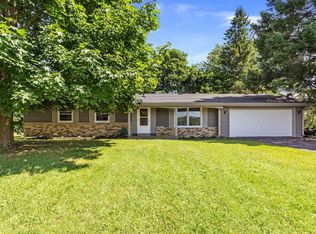 W276S8780 Lakeside Dr, Mukwonago, WI 53149