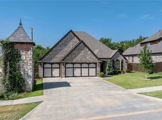 8514 Stoneshire Dr, Fort Smith, AR 72916