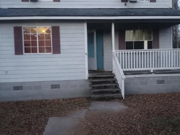 315 N Chapel St, Saint Pauls, NC 28384