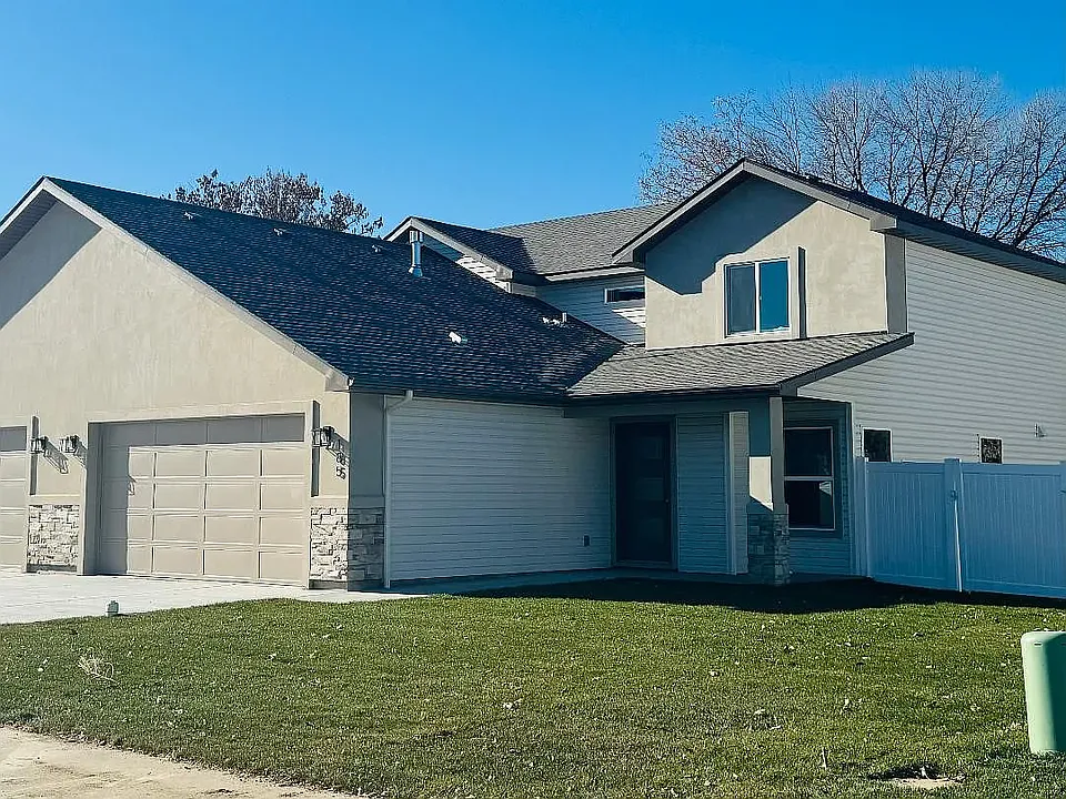 185 Woody Way