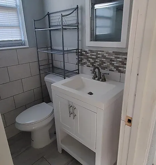 828 N Grandview Ave #1 — Photo 5