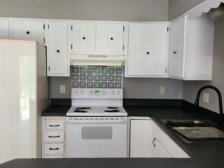 9280 Forestview Ln — Photo 8