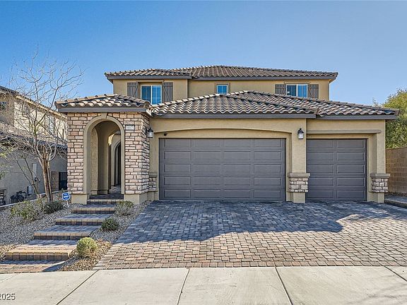 2nd image of 10173 Skye Saddle Ave