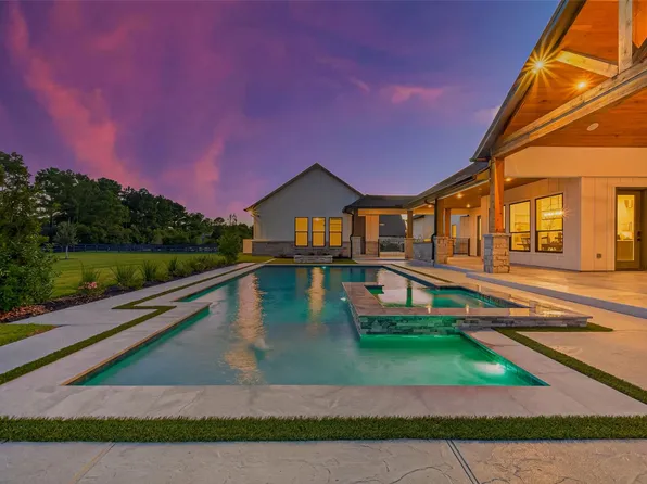 8 Little Sorrell Ct, Tomball, TX 77377