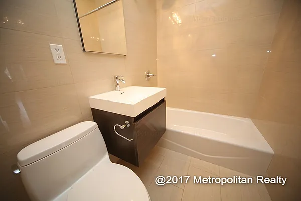 Rented by Metropolitan Realty | media 15