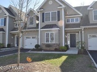 1104 Macintosh Way, Matamoras, PA 18336