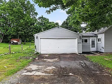4174 Burkey Rd — Photo 3