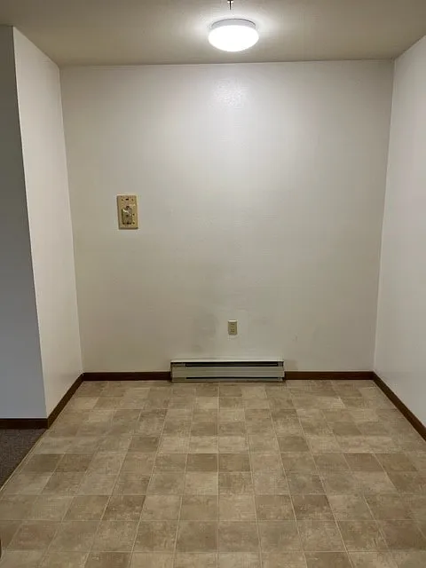 1 bed, 500 sqft, $555 — Photo 3