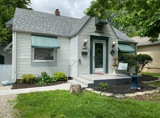 1457 E Lindberg St, Springfield, MO 65804